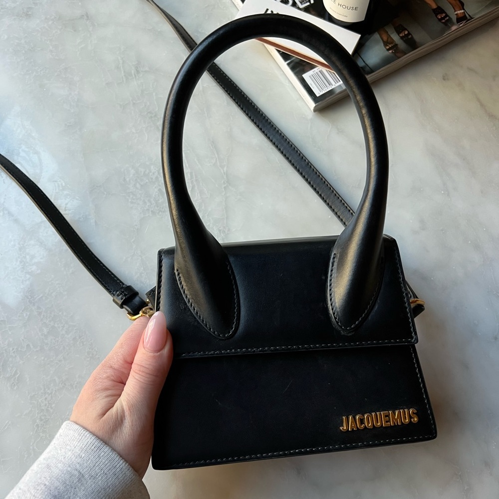 Jacquemus Le Chiquito Moyen Bag